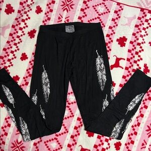 Vocal Black Leggings with White Feather Design